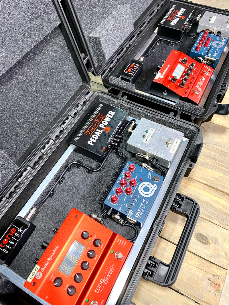©2025 Tone Design Pedalboard Setup        The Lost Fingers 7