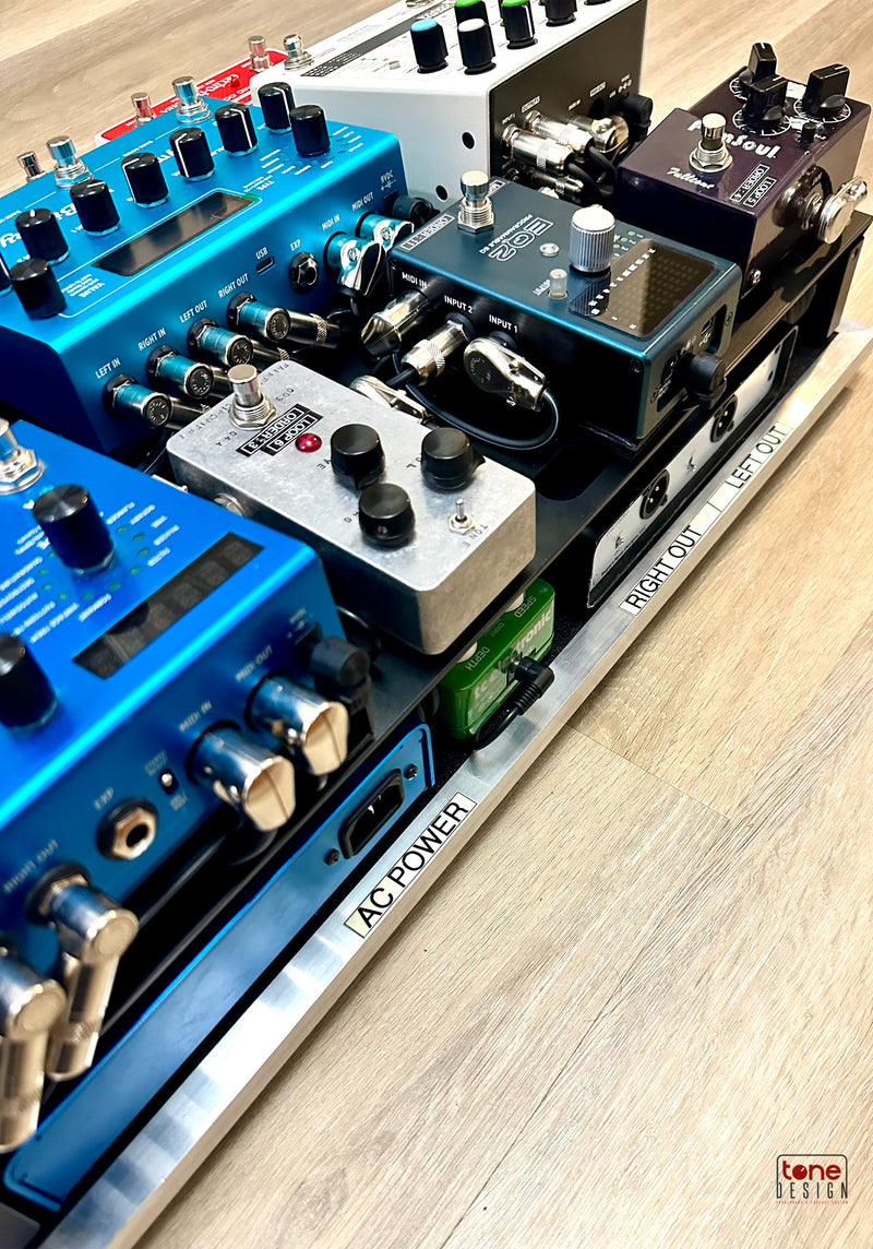 ©2025 Tone Design Pedalboard Setup        Jessy Caron ''Men I trust'' 7