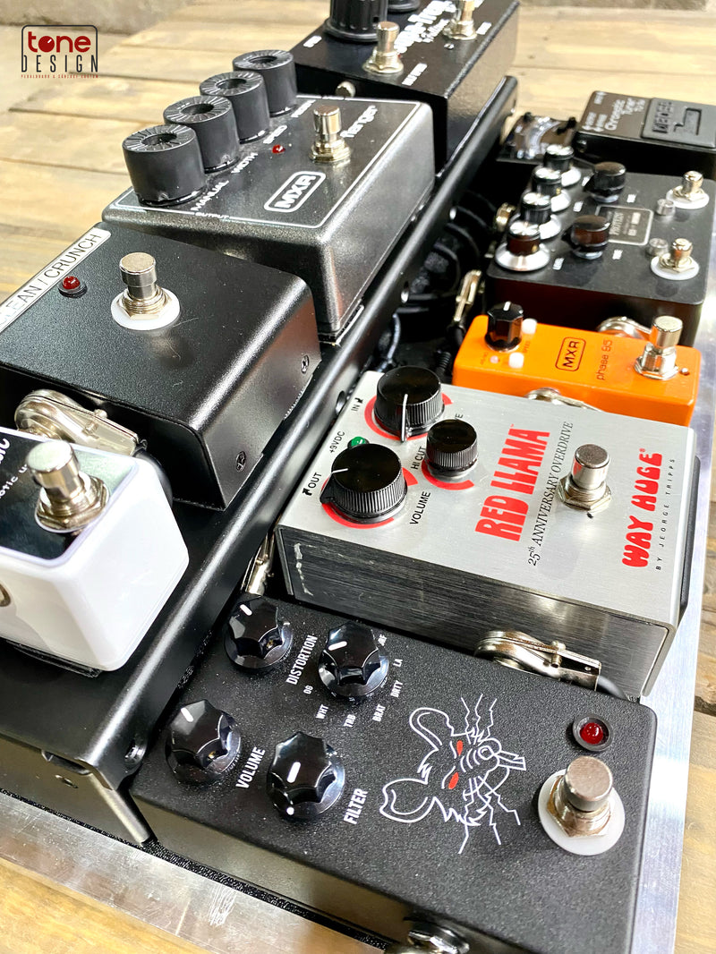 ©2025 Tone Design Pedalboard Setup        Tommy Fontaine ''Big Muff'' 6